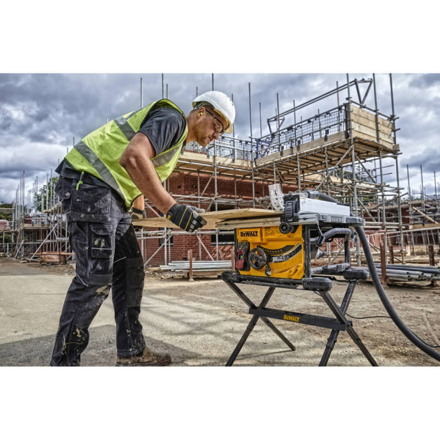 Пила настольная-циркулярная сетевая DeWALT DWE7485RS + стол DE7400